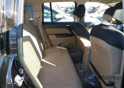 2015 Jeep Compass Sport из США, поврежденный, VIN 1C4NJCBA5FD313735